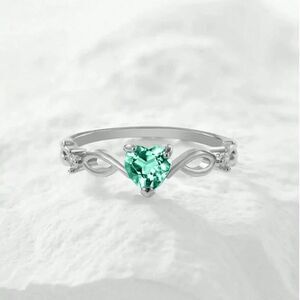 Silver Peridot Green Glass Heart Ring Gemstone Crystal Fashion Jewelry sz: 7/8